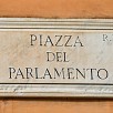 Foto: Targa - Piazza del Parlamento  (Roma) - 7